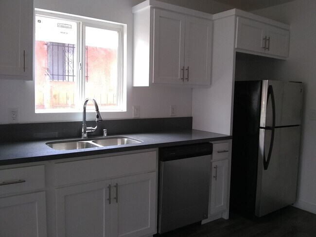 Building Photo - 5333-5335 4th Ave