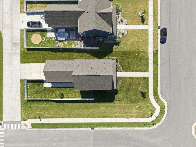 Building Photo - 101 Iris Cir