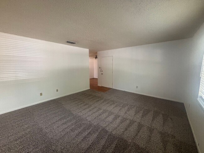 Building Photo - 1508-1510 Blackwell Drive