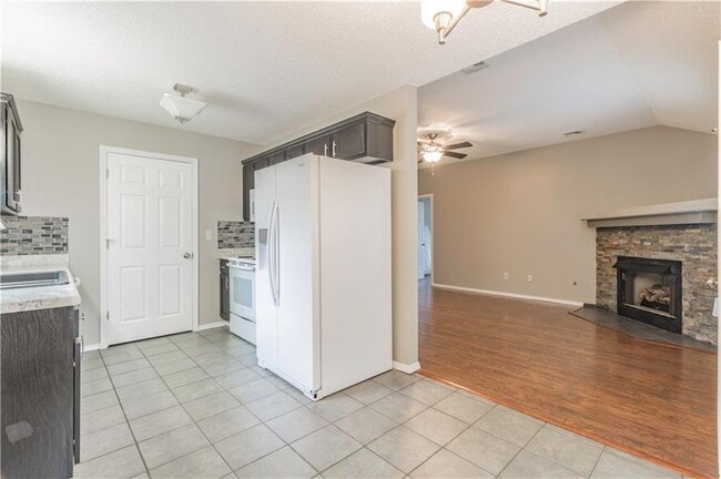 Building Photo - 1245 S Camellia Ln