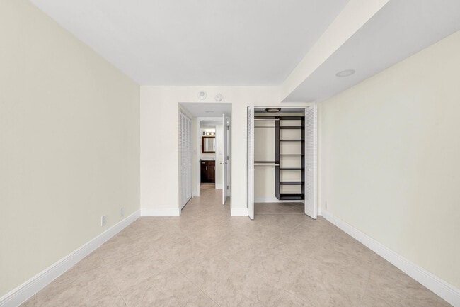 Building Photo - 1000 S Ocean Blvd