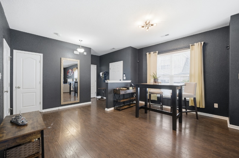 Building Photo - 5022 Breleigh Ln