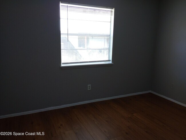 Building Photo - 2190 Knox McRae Dr