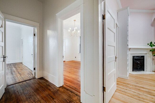 Building Photo - Beautiful Baldwin Park Craftsman home ready for move in!