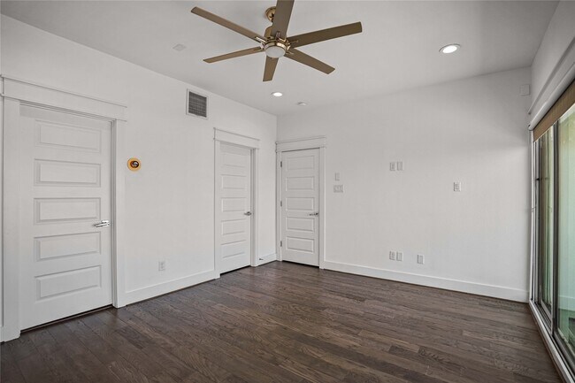 Building Photo - 3306 Cline St