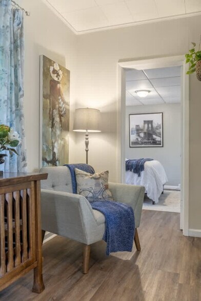 Building Photo - 3175 Rocky River Dr