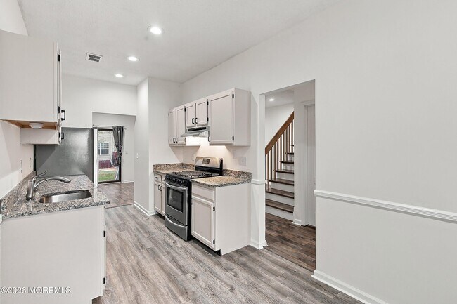 Building Photo - 707 Hatchery Ct
