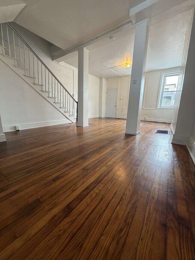 Building Photo - 30 N Franklin St