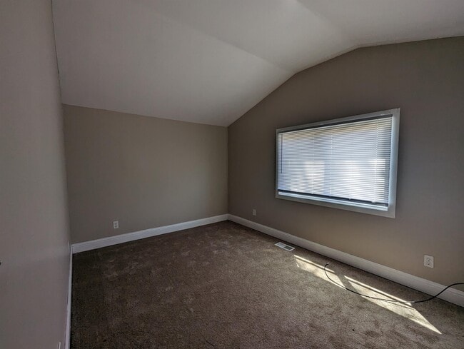 Building Photo - 3318 Carolina Ave