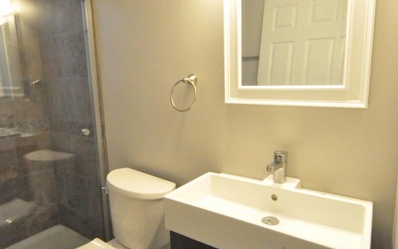 Building Photo - 452 W 3rd Ave