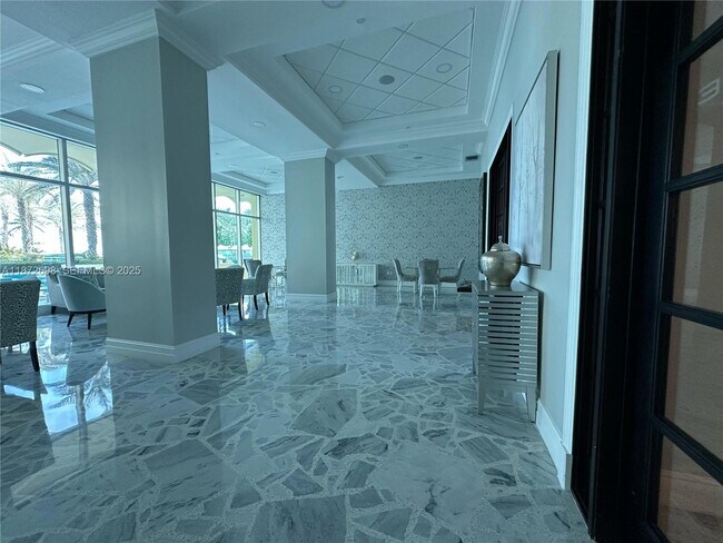 Building Photo - 2501 S Ocean Dr