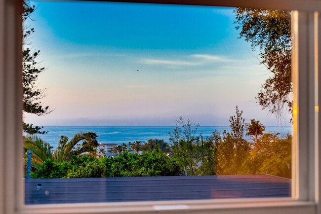 Building Photo - 3 Bedroom Home with Ocean Views in Point Loma