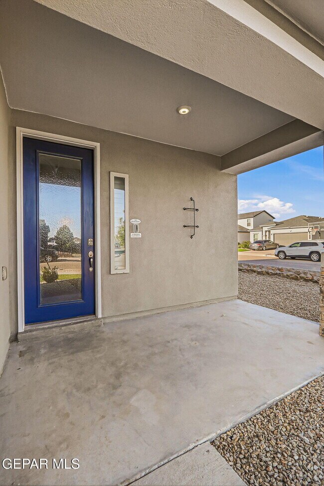 Building Photo - 12365 Desert Vista Ave