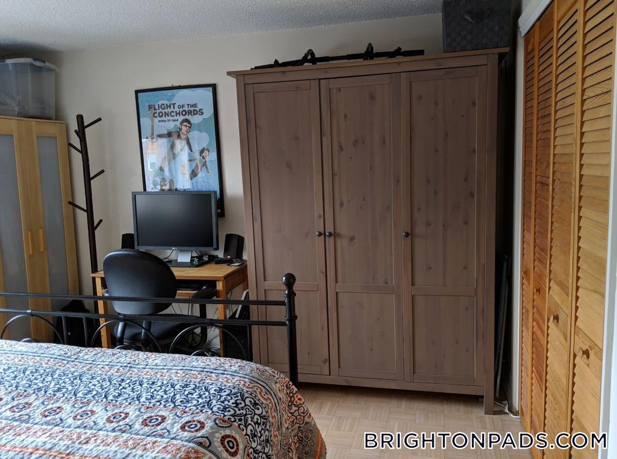 Building Photo - 26 Waverly St