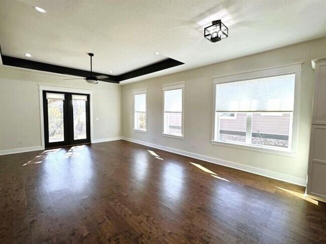 Building Photo - 3541 Sanctuary Dr