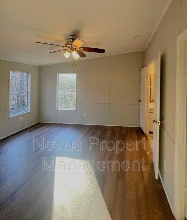 Building Photo - 249 Oakleigh Dr