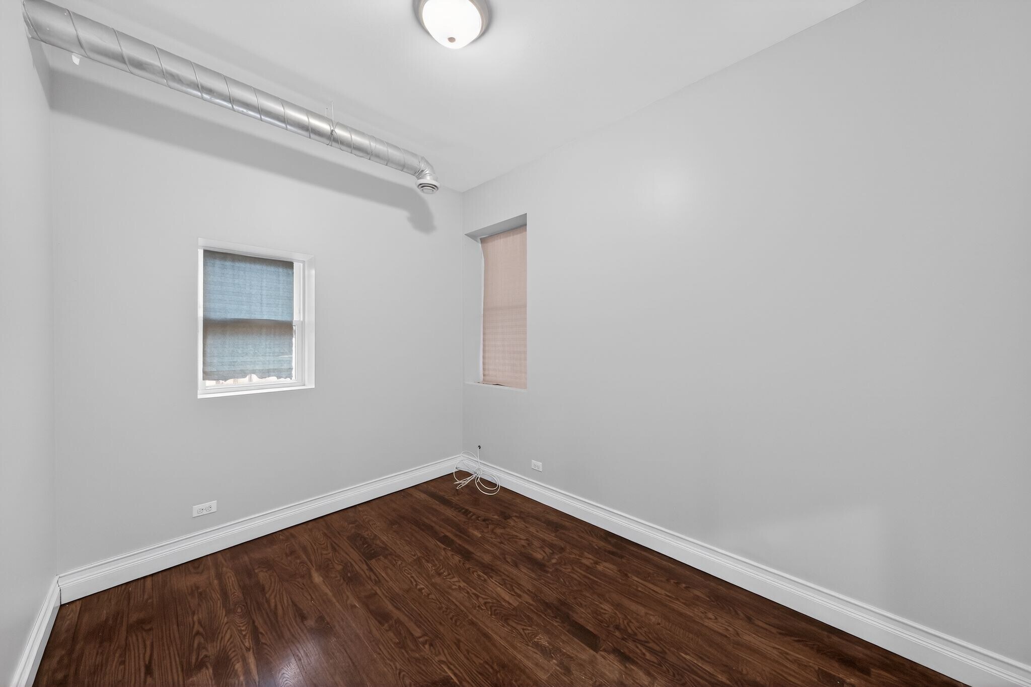 Building Photo - 7038 S Eberhart Ave