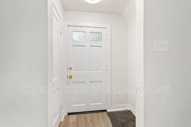 Building Photo - 1202 N Anthony Blvd