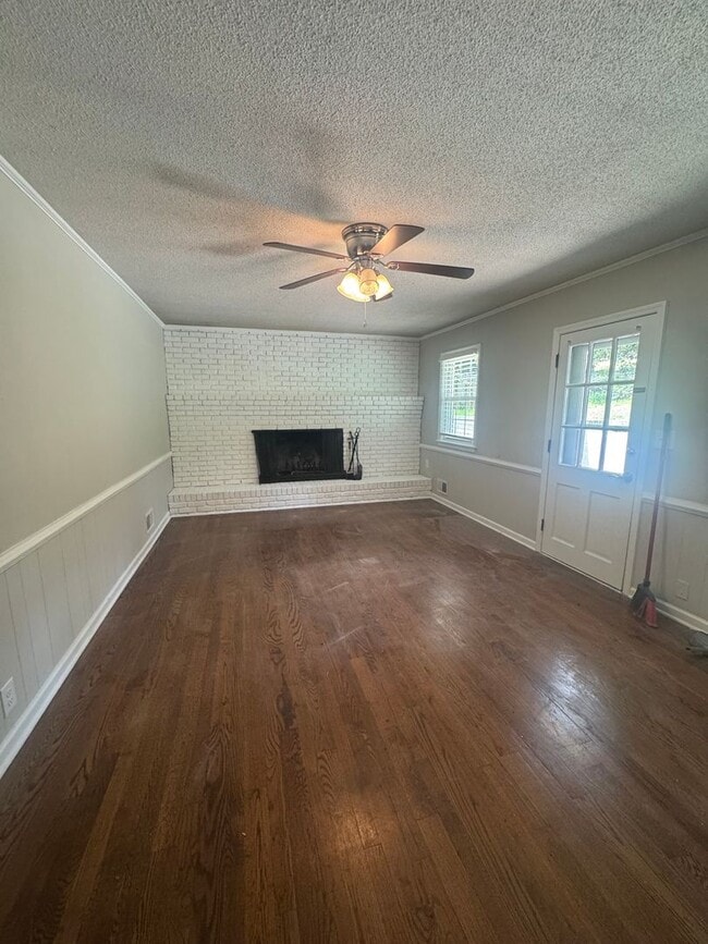 Building Photo - Available NOW in Hammond Hills!!!