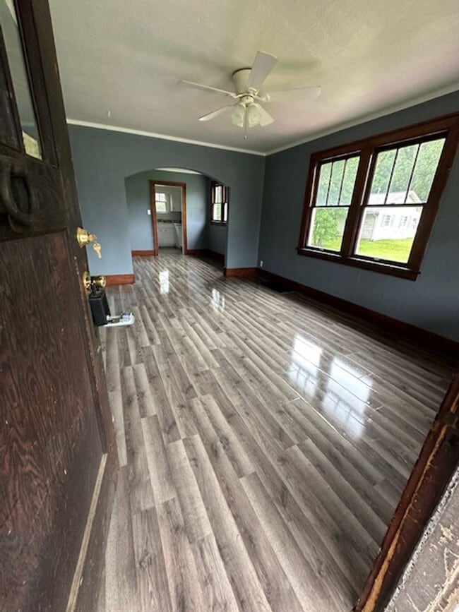 Building Photo - Charming 2-bedroom home located in Peoria,...