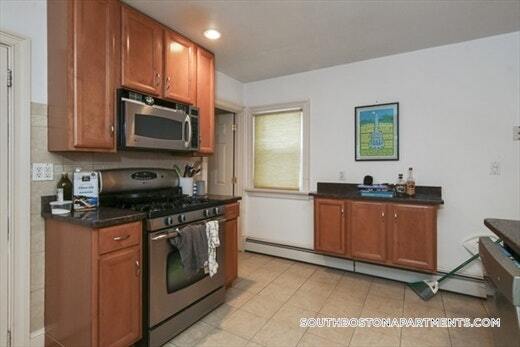 Building Photo - 162 L St