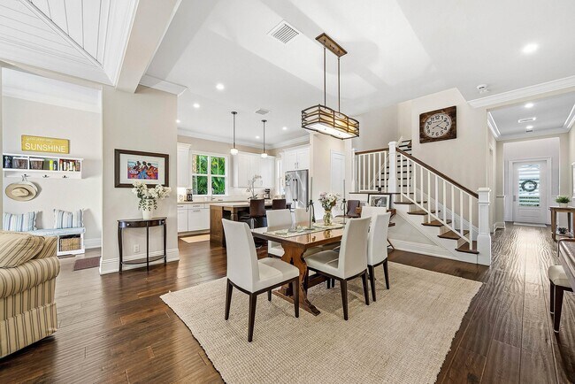 Building Photo - 120 Grove Way