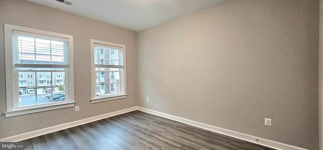 Building Photo - 3155 John Glenn St