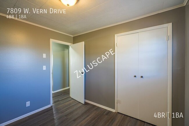 Building Photo - 7809 W Vern Dr