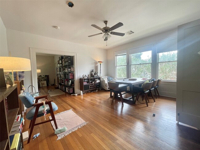 Building Photo - 418 Branard St