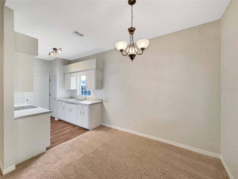 Building Photo - 920 Forrest Dr