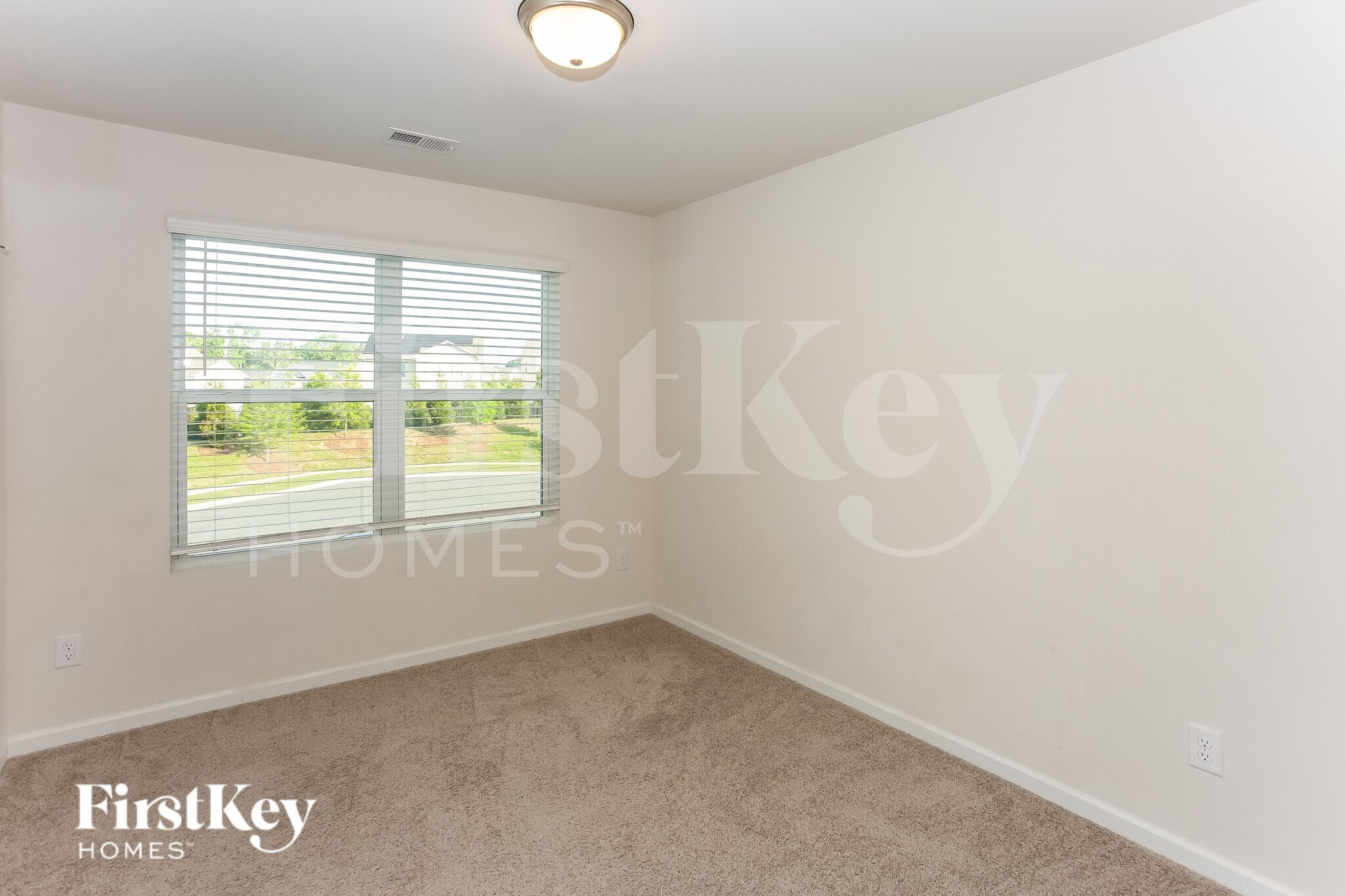 Building Photo - 10755 Rivergate Dr NW