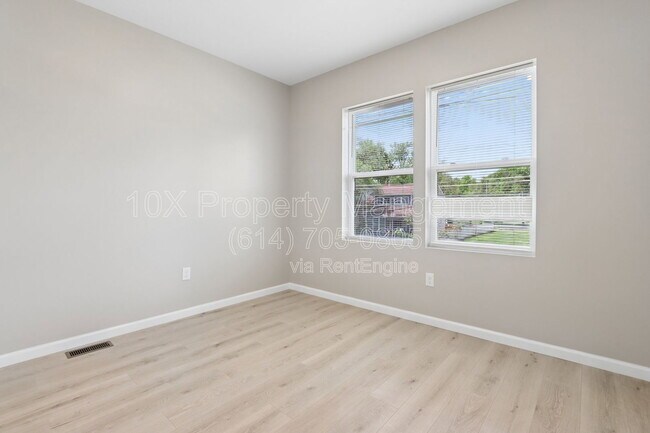 Building Photo - 1209 E Whittier St