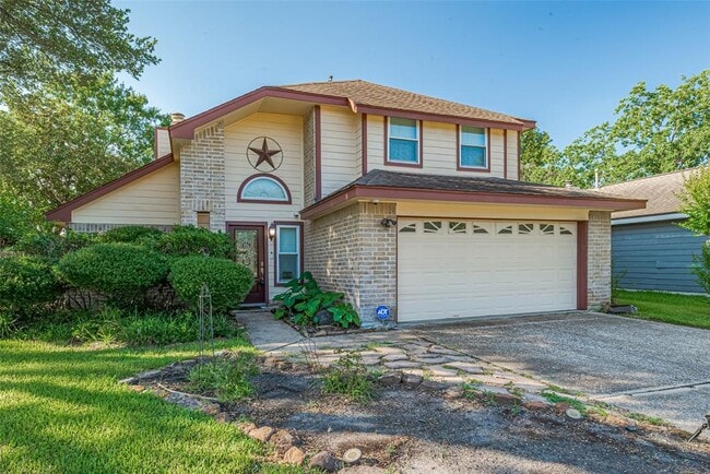 Building Photo - 15803 Locust Grove Dr