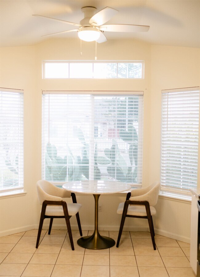 Building Photo - 2120 Boyden Dr