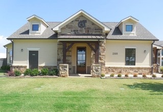 Club House - Granite Landing