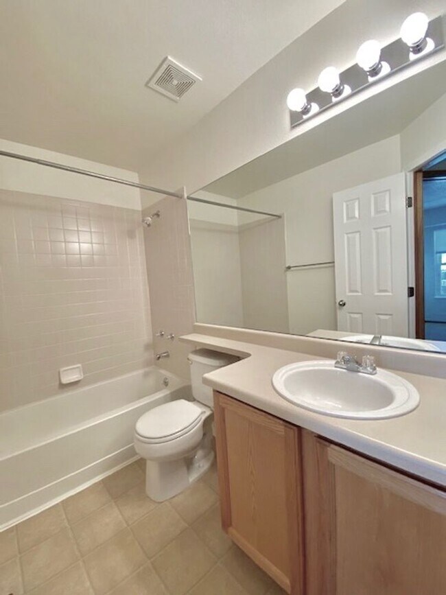 Building Photo - Spacious Briargate 4 Bedroom/3.5 Bathroom Home with huge Yard