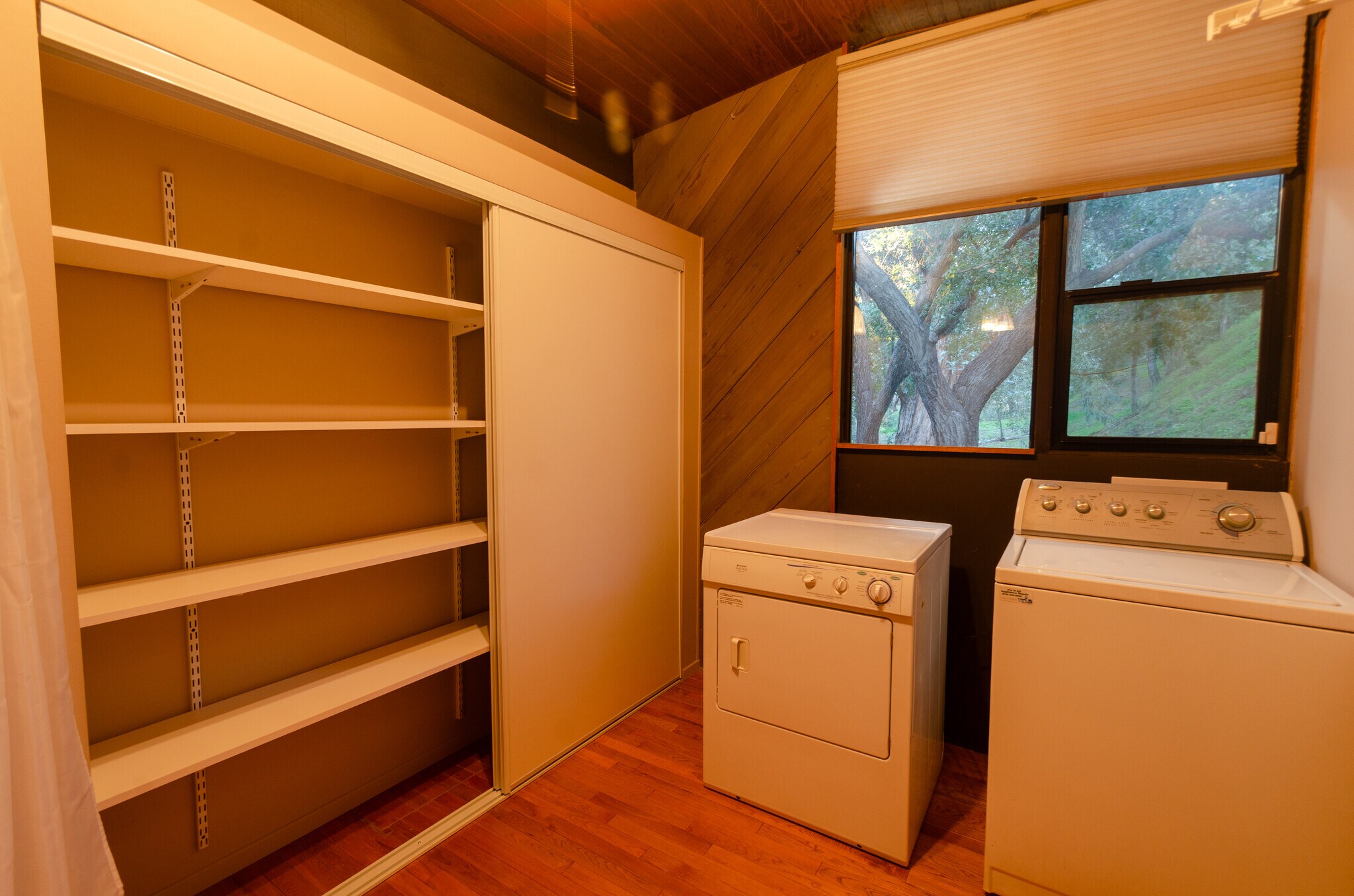 Building Photo - 9801 Shadow Island Dr