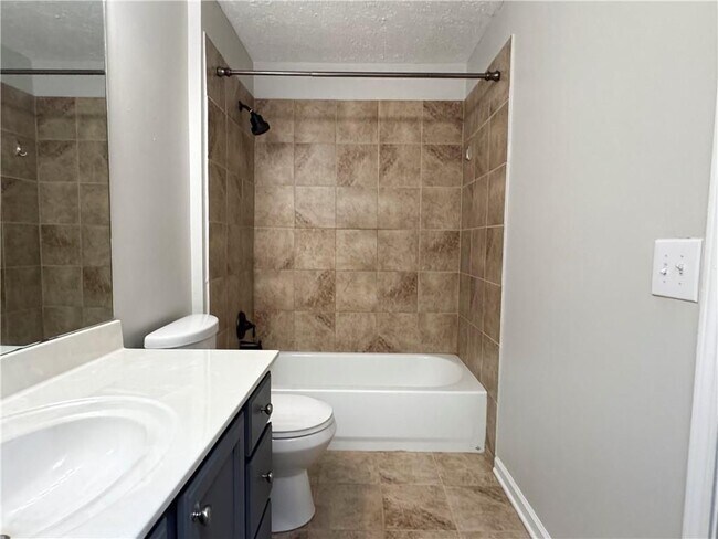 Building Photo - 3331 Serenade Ct