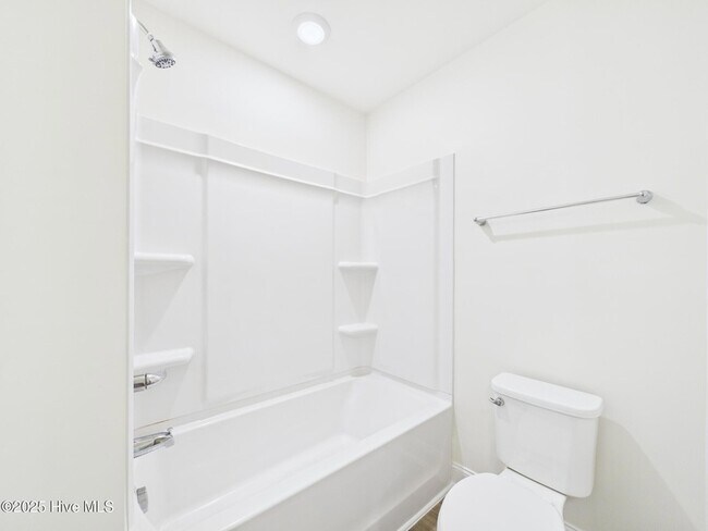 Building Photo - 458 Channel Drop Dr