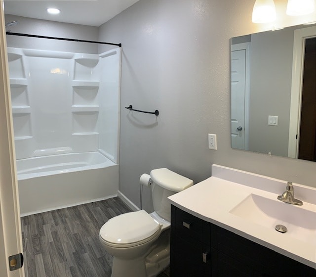 Master Bathroom Downstairs - 1522 Holley St