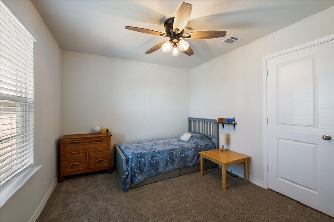 Building Photo - *MOVE IN SPECIAL: HALF OFF OF DECEMBER 2025 RENT, IF MOVED IN BY NOVEMBER 2025*