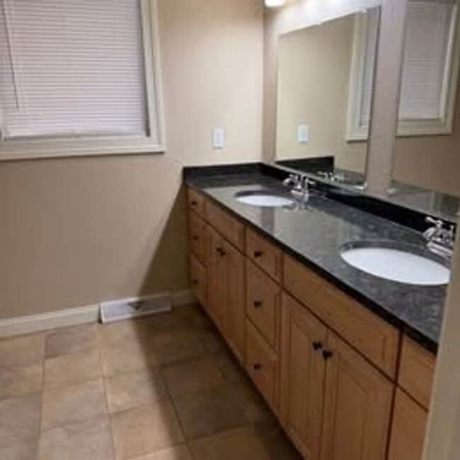 Building Photo - Luxury Living in Historic Brewer’s Hill 2010 N Buffum St. | 3 Bed, 2.5 Bath + Loft | $2,695/mo