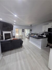 Building Photo - 4106 Dahlgreen Way