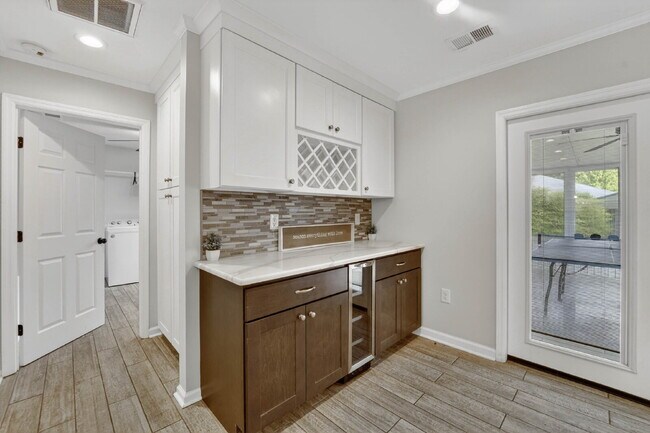 Building Photo - 118 Blue Heron Dr