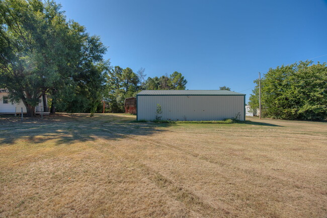 Building Photo - 18 Amber Ridge