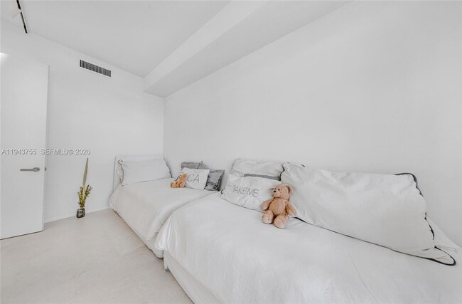 Building Photo - 9705 Collins Ave