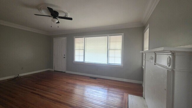 Building Photo - 211 Edison Dr