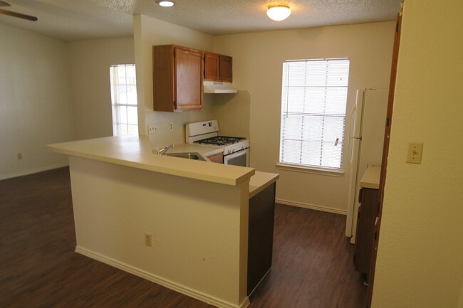 Building Photo - GREAT ROUND ROCK LOCATION