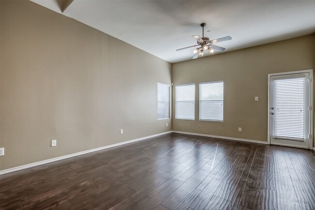 Building Photo - 10091 Summit Run Dr