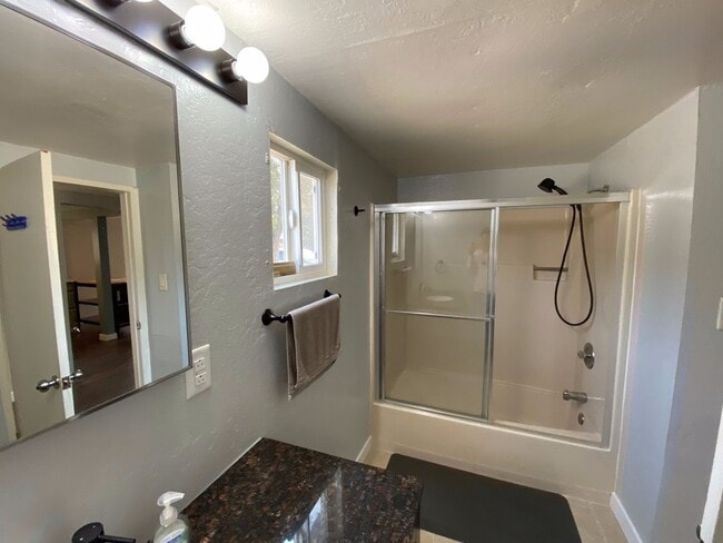 Building Photo - Little cottage nestled in a street surrounded with natural setting in Fremont Niles area , Availa...